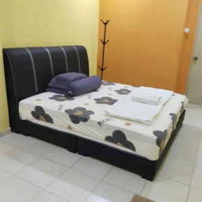 Happy Raub Guest House